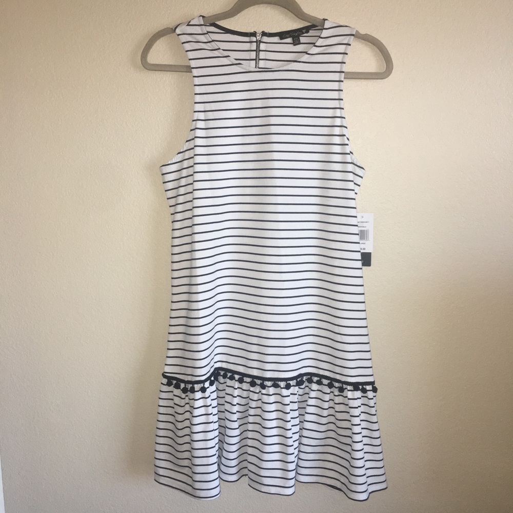 Juniors XXL City Triangles Blk/White Striped Dress